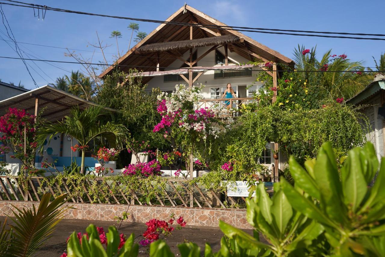 Serenity Luxurious Beachfront Villa & Spa With Private Infinity Pool, 8 Guests Gili Air Zewnętrze zdjęcie
