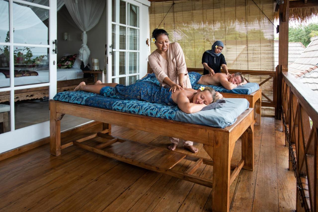 Serenity Luxurious Beachfront Villa & Spa With Private Infinity Pool, 8 Guests Gili Air Zewnętrze zdjęcie